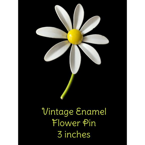 Vintage enamel Daisy flower pin EUC - Picture 1 of 1